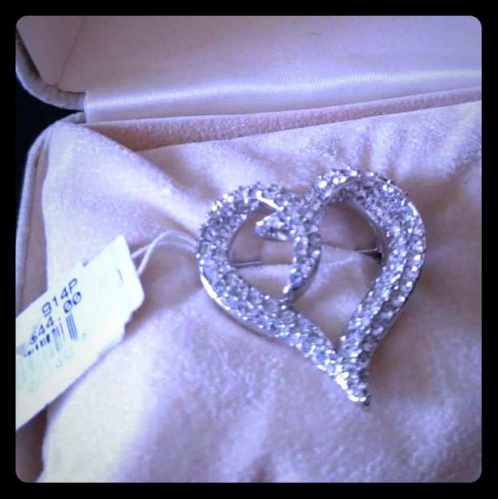 Diamond heart pin